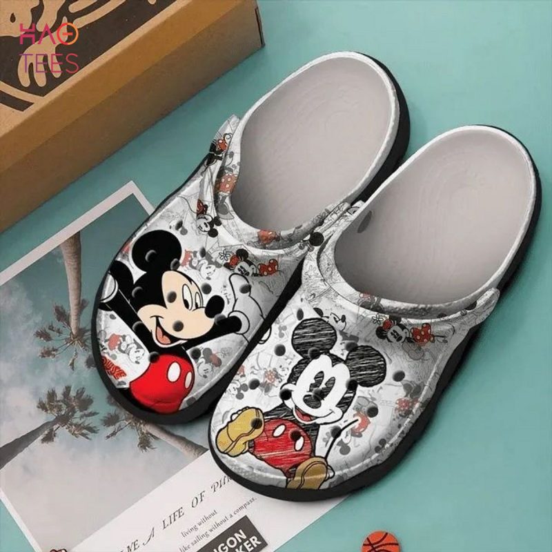 Amazon Mickey Mouse Painting Crocs Clog Shoes Amazon Mickey Mouse Painting Crocs Clog Shoes