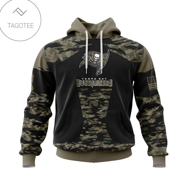 Personalized-Nfl-Tampa-Bay-Buccaneers-Honors-Veterans-And-Military-Members-Hoodie-1